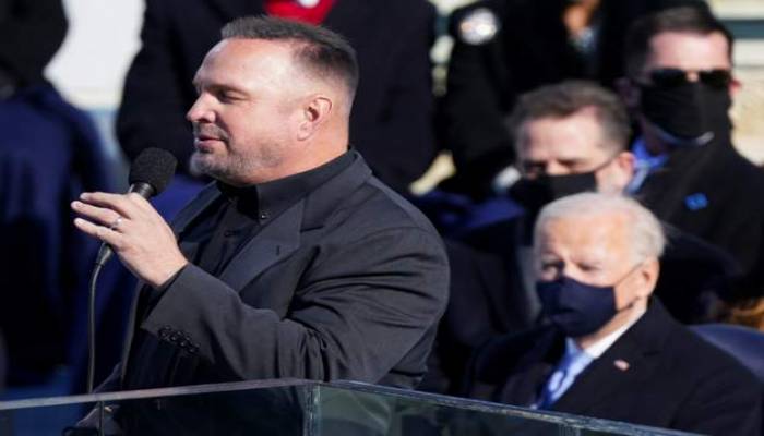Garth Brooks provided sombre moment earlier