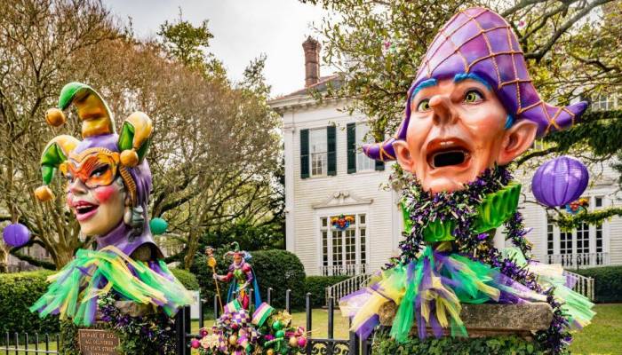 Covid-hit New Orleans turns homes into floats for Mardi Gras