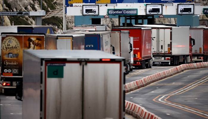 First flashes of Brexit trade trouble appear in UK data