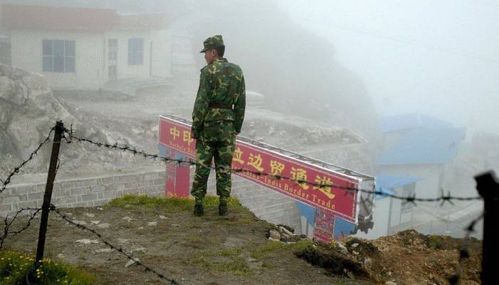 Chinese and Indian troops 'in new border clash'