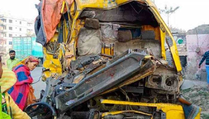 Bogura road accident leaves 6 dead