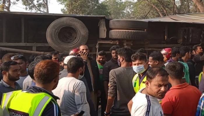 10 killed in Kaliganj road crash