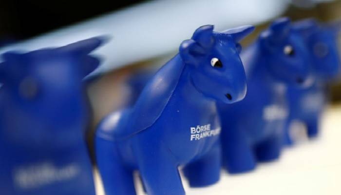 Global shares hit peak, oil up on Middle East tensions