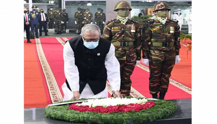 President pays homage to Bangabandhu on his birthday