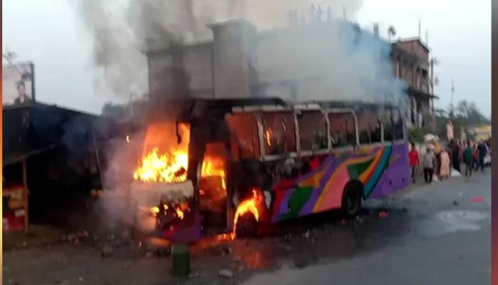 2 killed, dozens burnt in Daudkandi bus fire