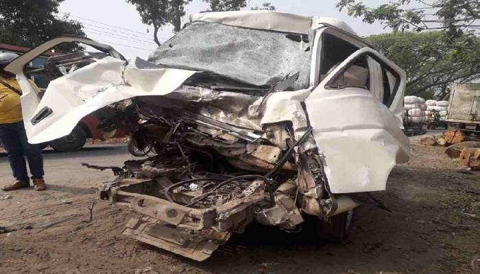 8 killed in separate road crashes in Faridpur