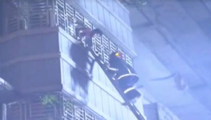 2 killed, 25 injured in Armanitola building fire