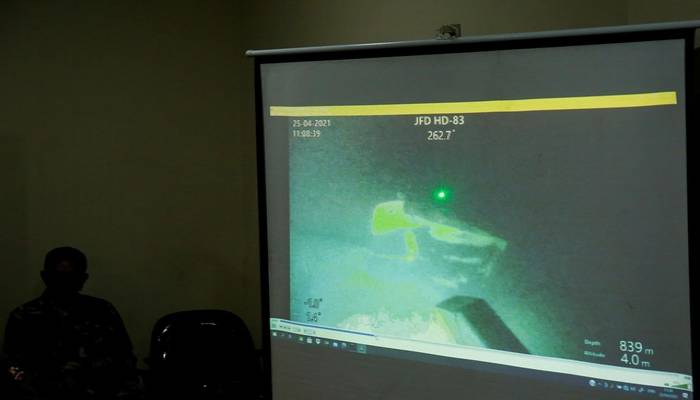 All crew of sunken missing Indonesian submarine found dead