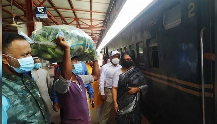 Panchagarh-Dhaka special train for transporting agricultural products