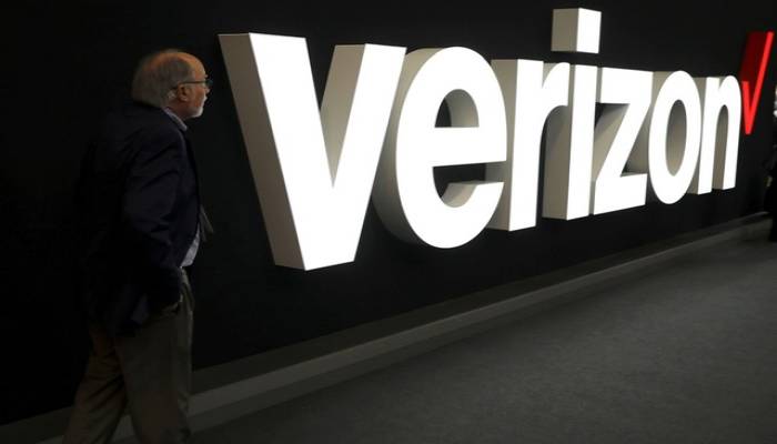 Verizon near deal to sell Yahoo and AOL