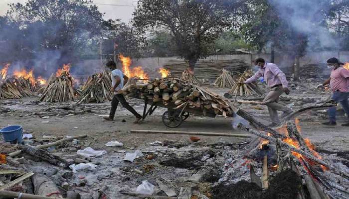 India reports 366,161 new COVID-19 cases