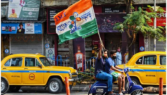 TMC leads in 202 seats, activists indulge in celebrations