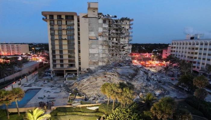 100 missing in Florida building collapse