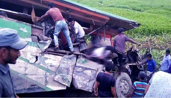 Road mishap kills five in Rangpur