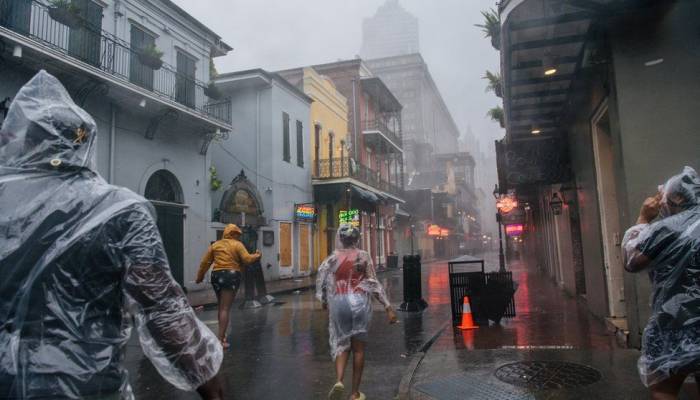 Hurricane Ida: New Orleans loses power as storm strikes