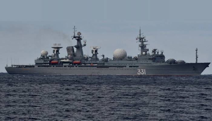China, Russia navy ships jointly sail through Japan strait
