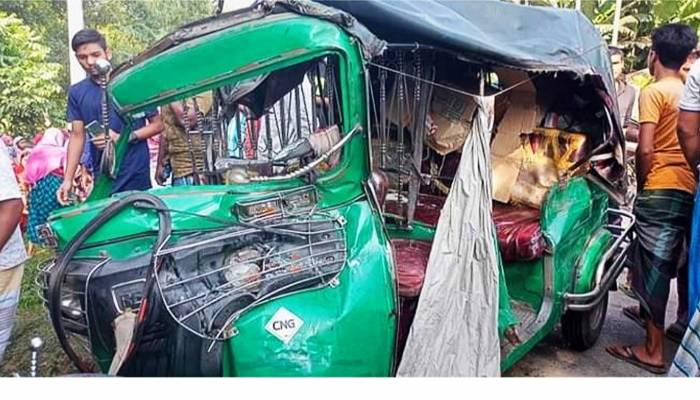 3 killed in truck-auto-rickshaw collision in Trishal
