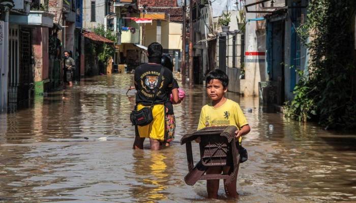 Crunch time as climate deal talks pass deadline