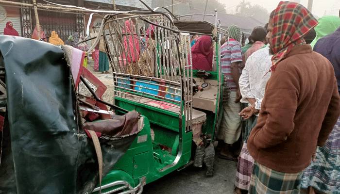 Two killed in truck-auto-rickshaw collision in Jamalpur