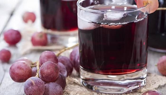 This surprising juice blend may reduce arthritis pain, experts say