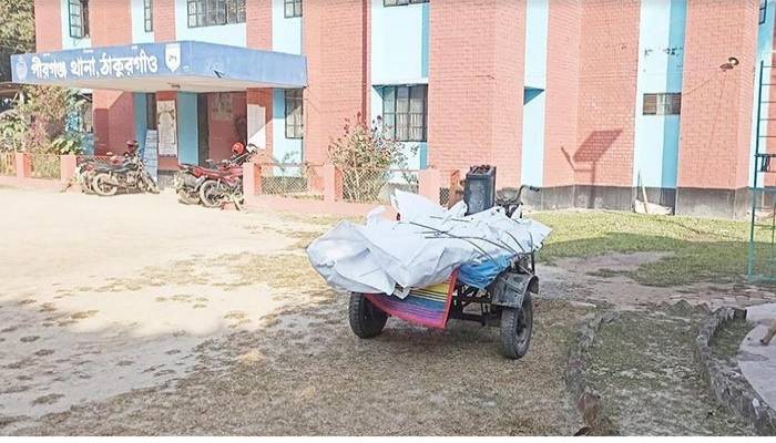 2 shot dead while announcing UP polls results in Thakurgaon
