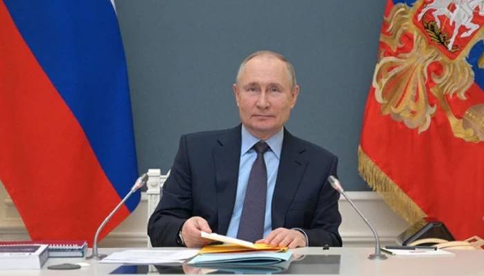 Putin gets Covid booster jab