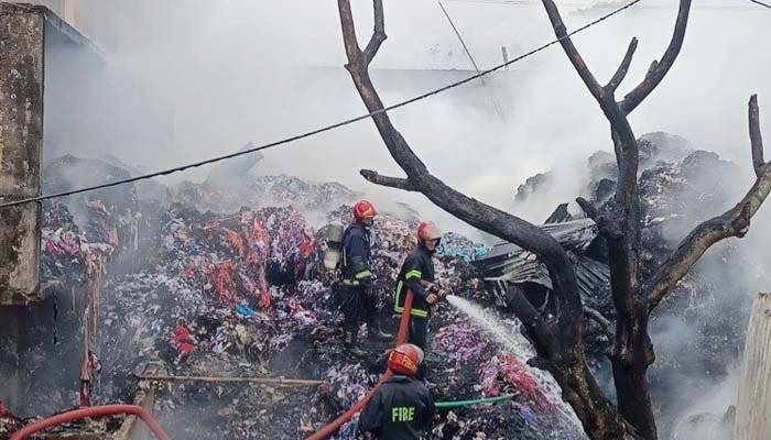 Fire at jhoot warehouse in Chittagong