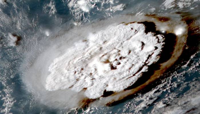 Tsunami warning in Tonga after giant eruption