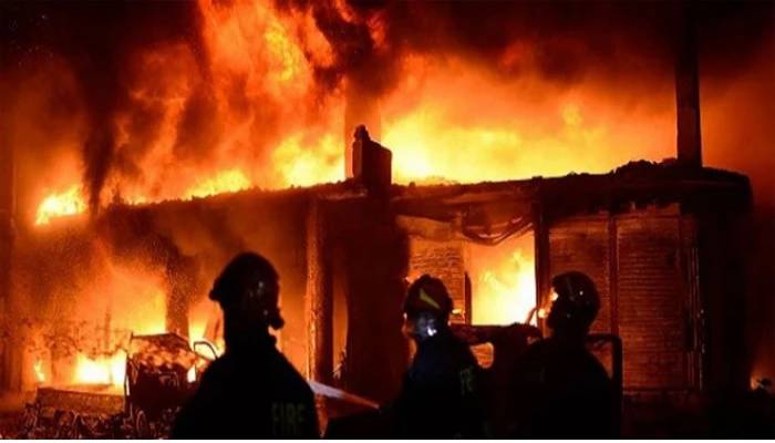 3 members of same family die in a fire in Turag