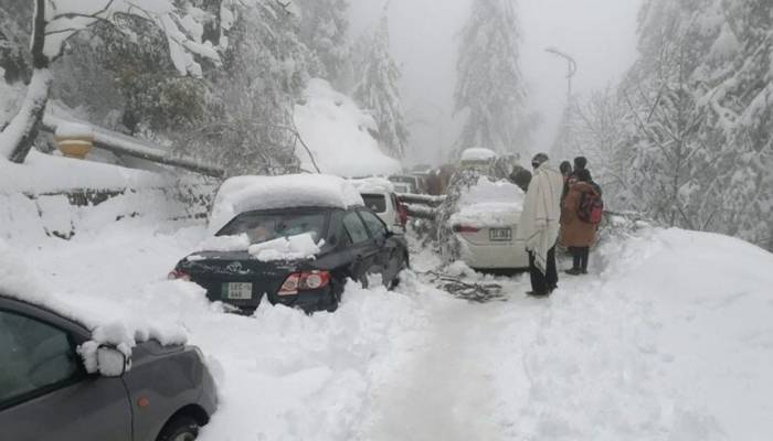 21 dead after being stuck in vehicles amid Pakistan snowstorm