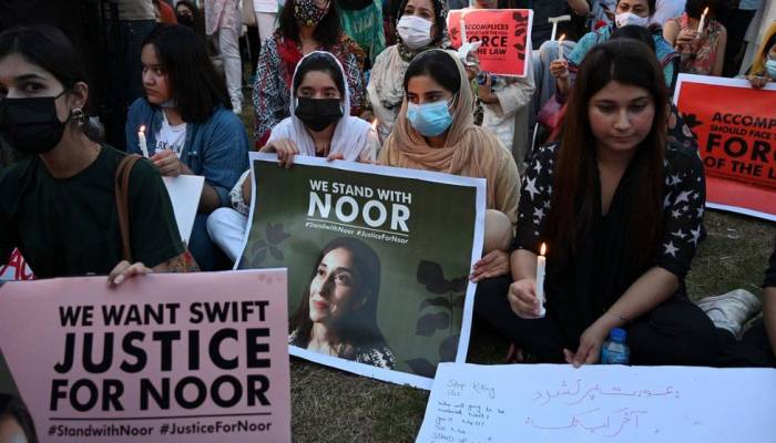 Noor Muqaddam: Diplomat's daughter beheaded for spurning proposal