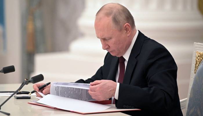 Ukraine-Russia crisis: What's Putin's next move?