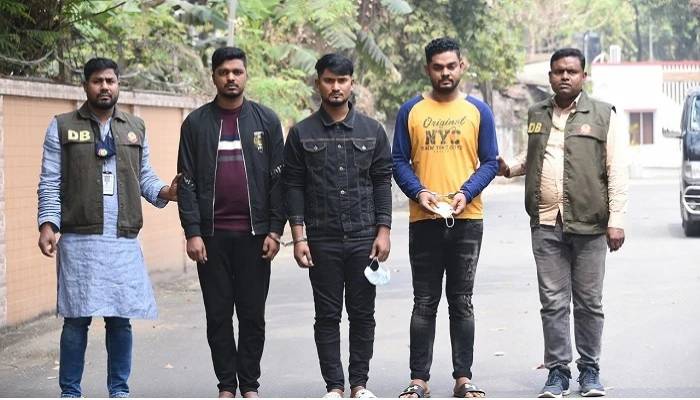 Online gambling gang smuggles Tk20 crore