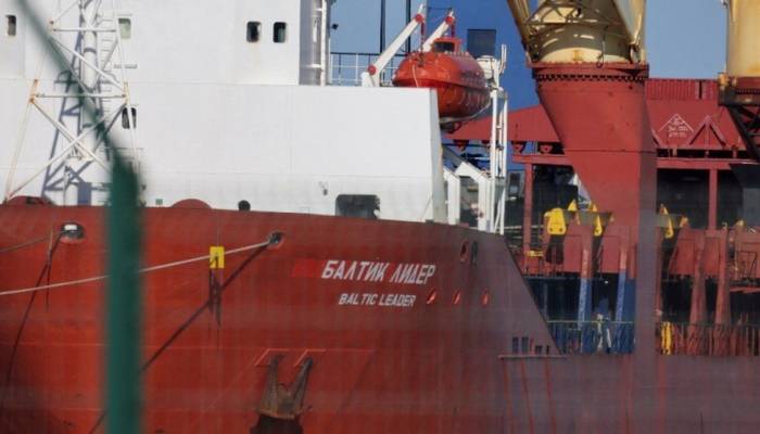 Ukraine: France seizes Russian ship over sanctions