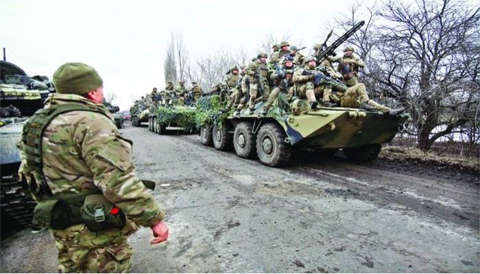 Fighting intensifies in Kyiv as Russian forces advance