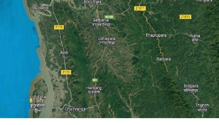 Five killed in a road mishap in Ctg