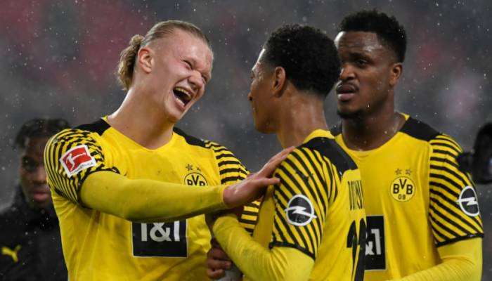 Dortmund earn injury-hit win at Stuttgart