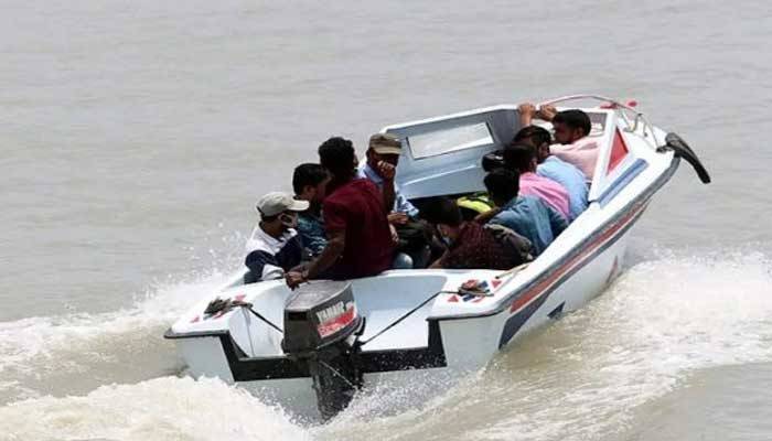 Child dies after speedboat sinks on Sandwip route, many missing