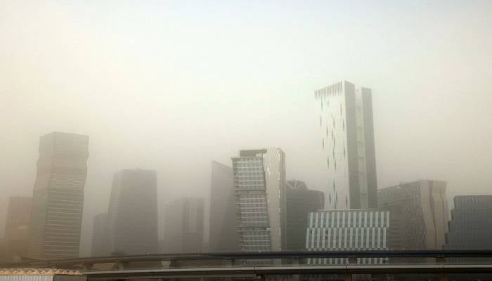 Sandstorm blankets Saudi capital in grey haze