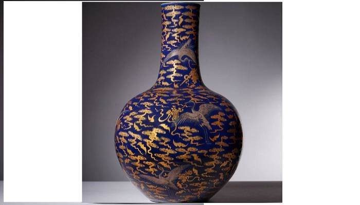 Chinese vase kept in kitchen sells for almost £1.5m
