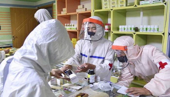 N Korea reports over 200,000 fever cases