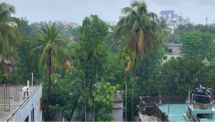 Cyclone Asani moves northwestwards; heavy rainfall likely in 3 divisions