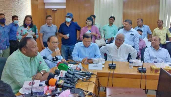 It was mistake to believe traders: Commerce Minister