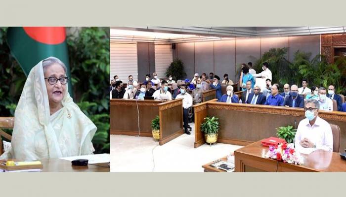Developed communication expedites industrialization, boosts business: PM