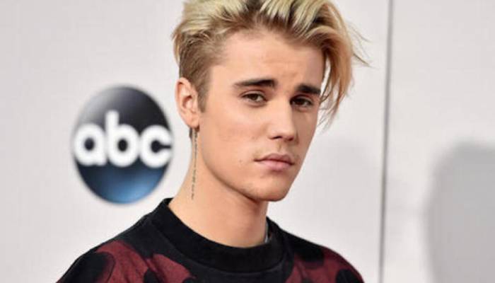 Justin Bieber’s face paralyzed after being diagnosed with rare disorder