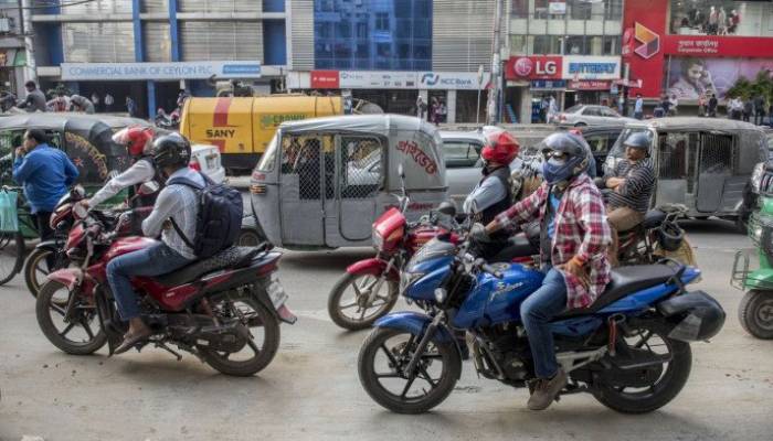 Moody's says pressure on Bangladesh rising but crisis risk low