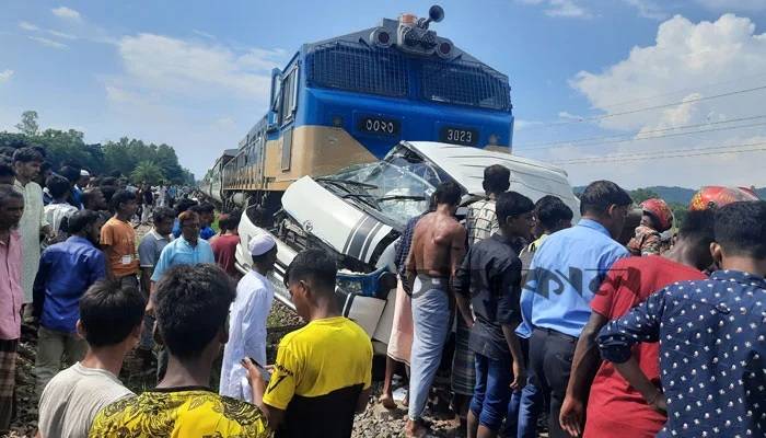 11 die after train, tourist microbus collide in Chattogram