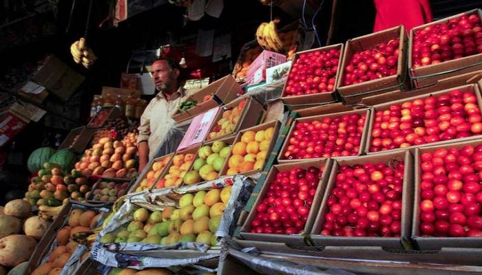 Kashmir growers fear for their fruit in pilgrimage traffic jams