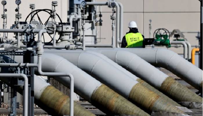 Russia restarts major gas pipeline, expands Ukraine war goals
