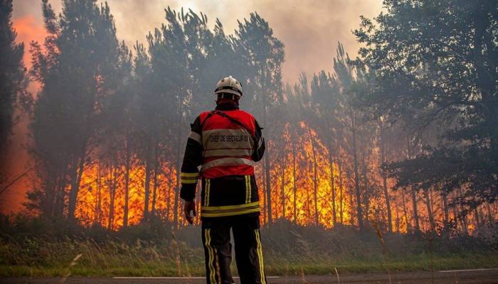 More evacuations as Mediterranean wildfires spread
